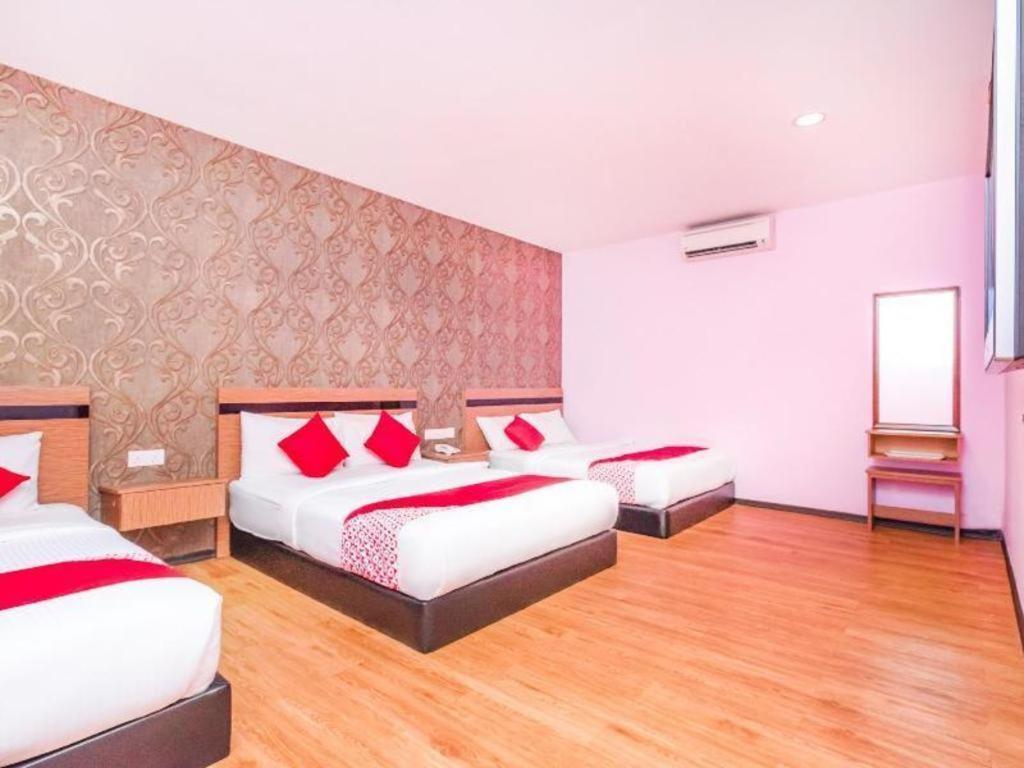 Hotel Aromas Kulai Luaran gambar