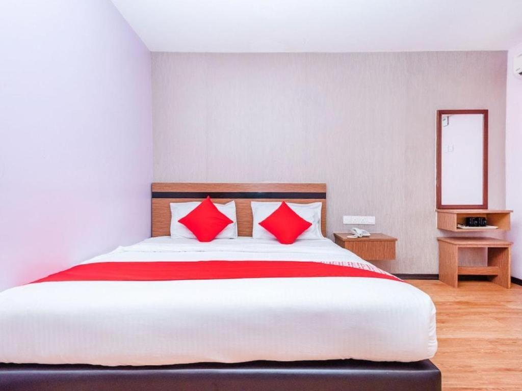 Hotel Aromas Kulai Luaran gambar