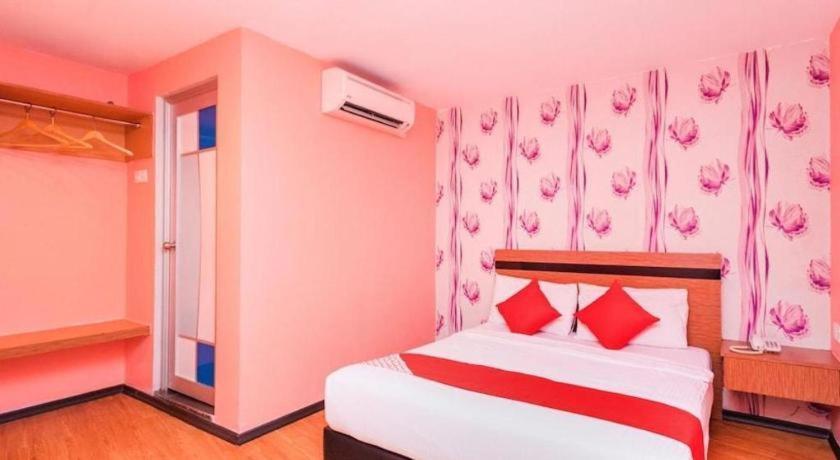Hotel Aromas Kulai Luaran gambar